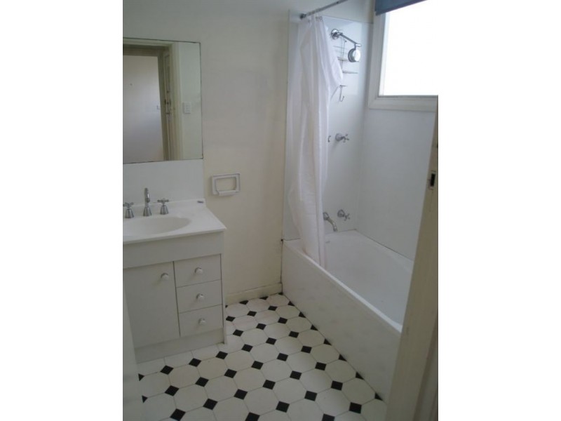 32 Ocean Esplanade, Blackmans Bay TAS 7052