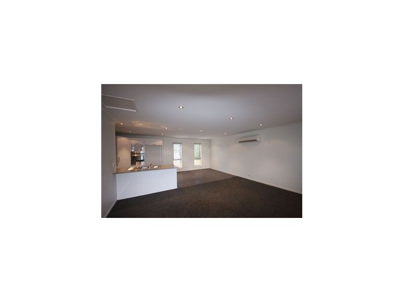 4/3 Wells Parade, Blackmans Bay TAS 7052