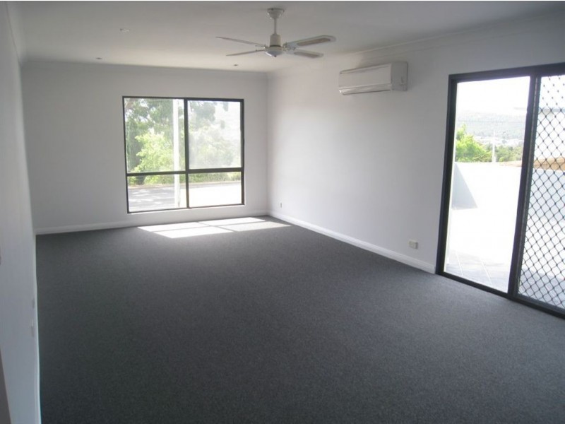 1/107 Channel Highway, Kingston TAS 7050