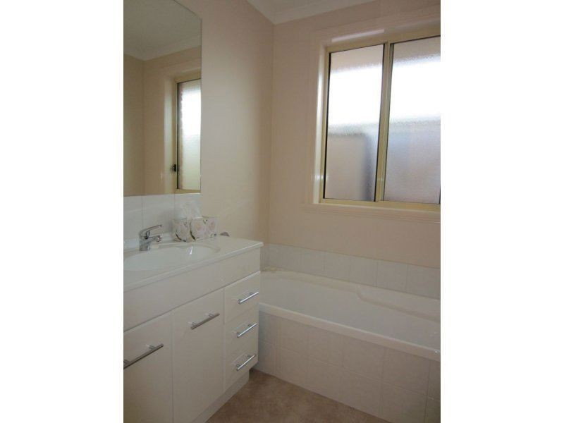 6/17 Manor Gardens, Kingston TAS 7050