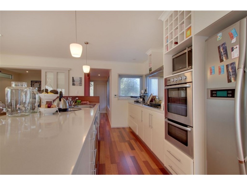 15 Bay Court, Blackmans Bay TAS 7052