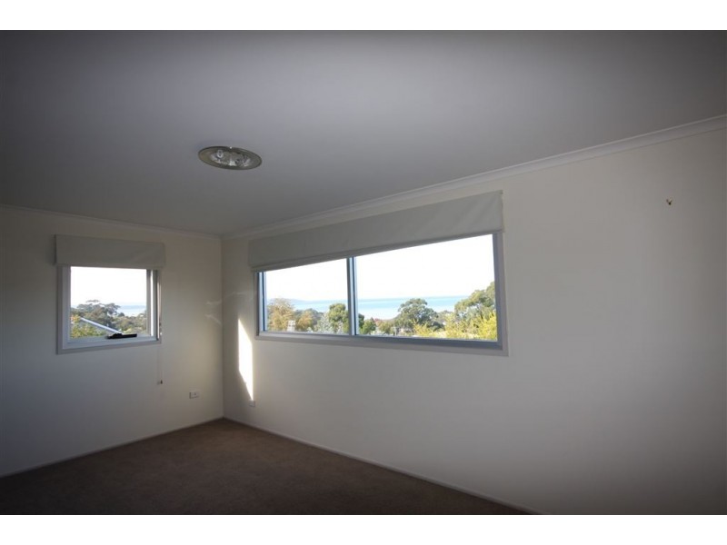 15 Bay Court, Blackmans Bay TAS 7052