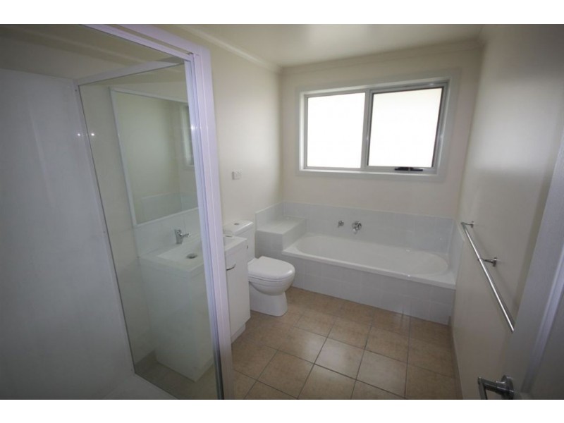 2/13 Moir Road, Kingston TAS 7050