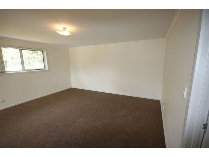 2/13 Moir Road, Kingston TAS 7050