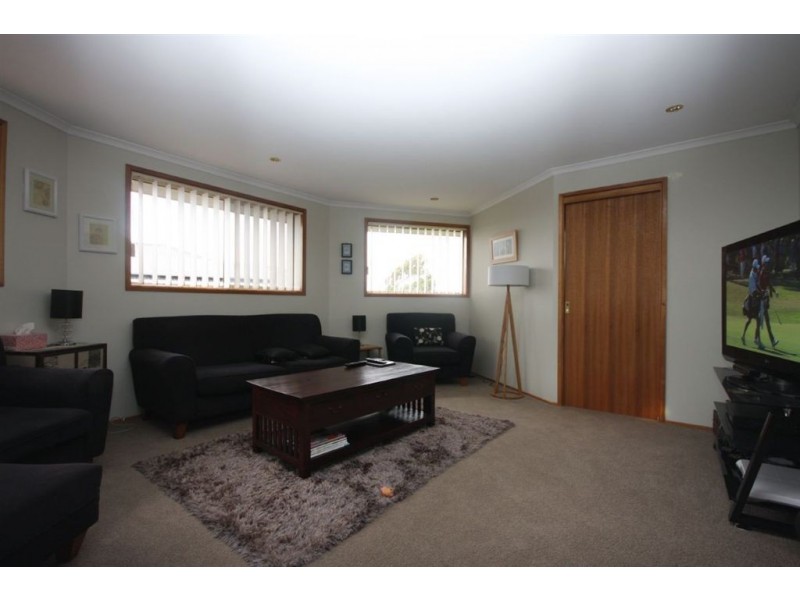 7 Welcome Avenue, Kingston TAS 7050