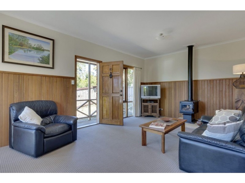 10 Gourlay Street, Blackmans Bay TAS 7052