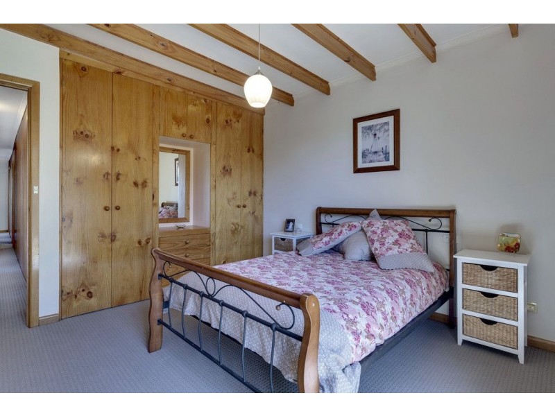 10 Gourlay Street, Blackmans Bay TAS 7052