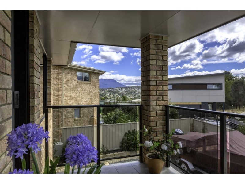 3 Ephesus Place, Blackmans Bay TAS 7052