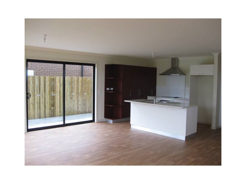 4/137 Redwood Road, Kingston TAS 7050
