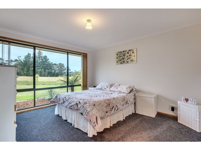 90 McKenzies Road, Leslie Vale TAS 7054