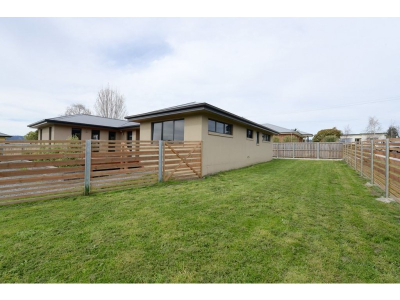 4 Riverstone Close, Snug TAS 7054
