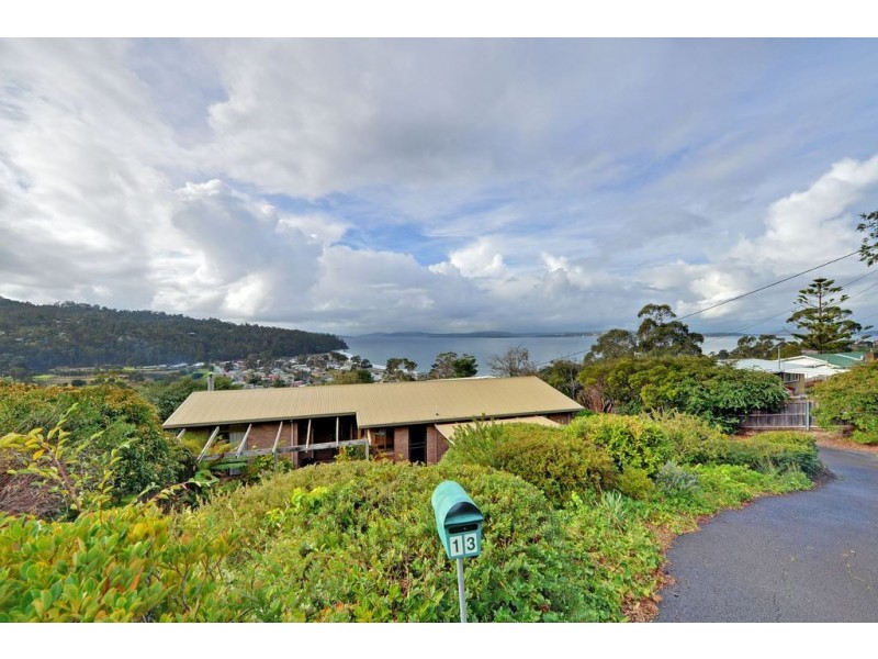 13 Auburn Road, Kingston Beach TAS 7050