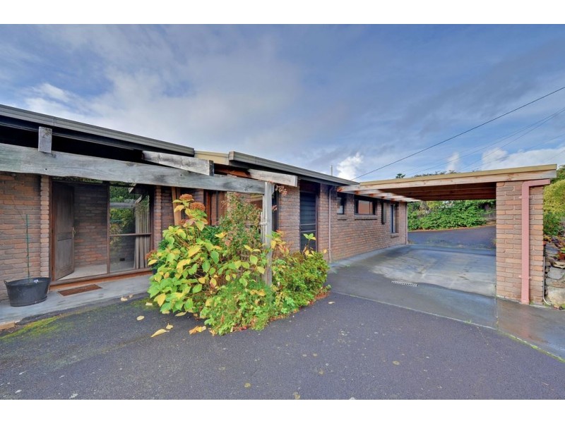 13 Auburn Road, Kingston Beach TAS 7050