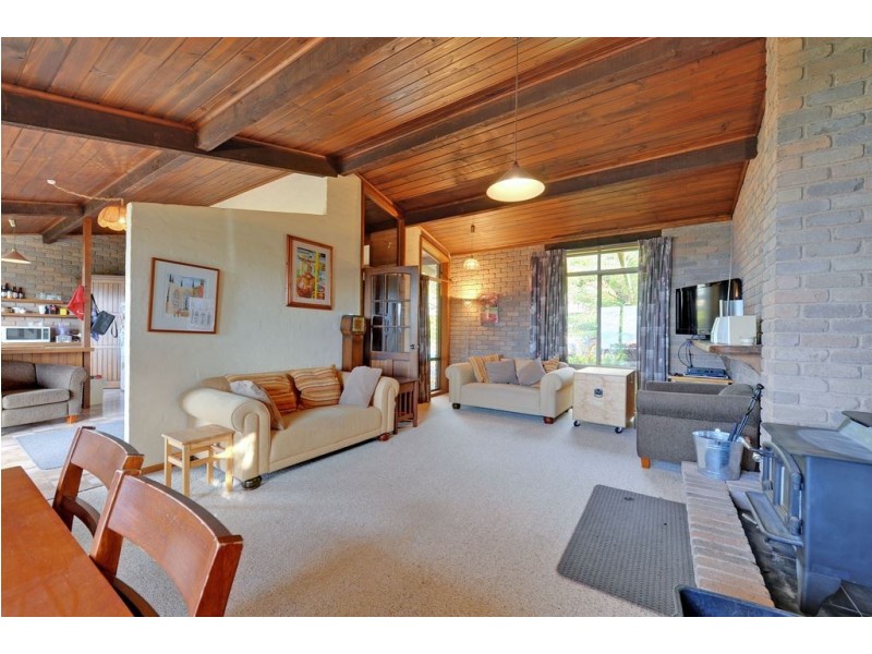 13 Auburn Road, Kingston Beach TAS 7050