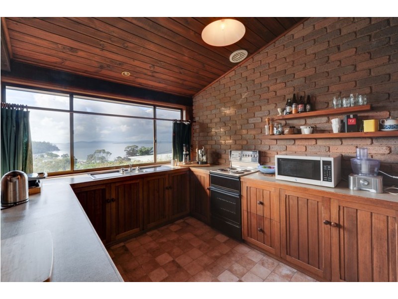 13 Auburn Road, Kingston Beach TAS 7050