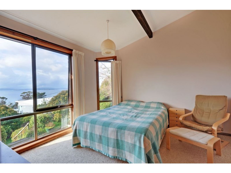 13 Auburn Road, Kingston Beach TAS 7050
