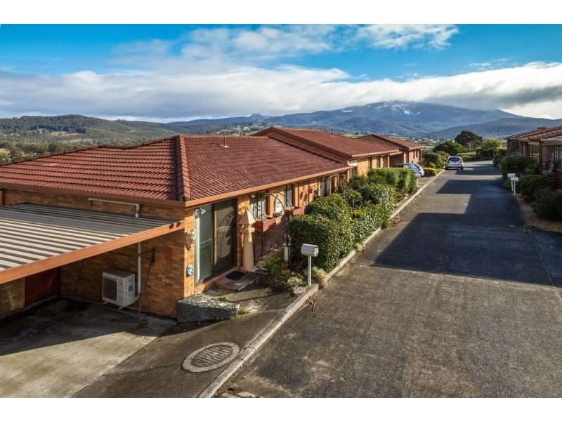 42 Village Drive, Kingston TAS 7050