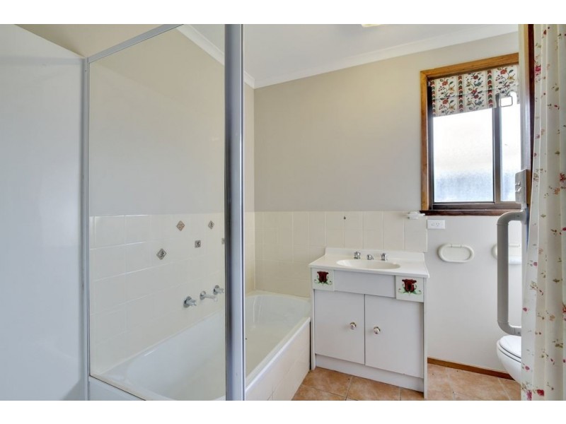 42 Village Drive, Kingston TAS 7050