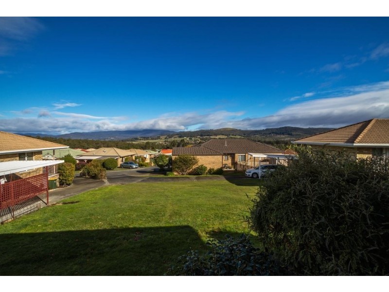 42 Village Drive, Kingston TAS 7050