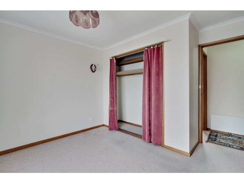 42 Village Drive, Kingston TAS 7050