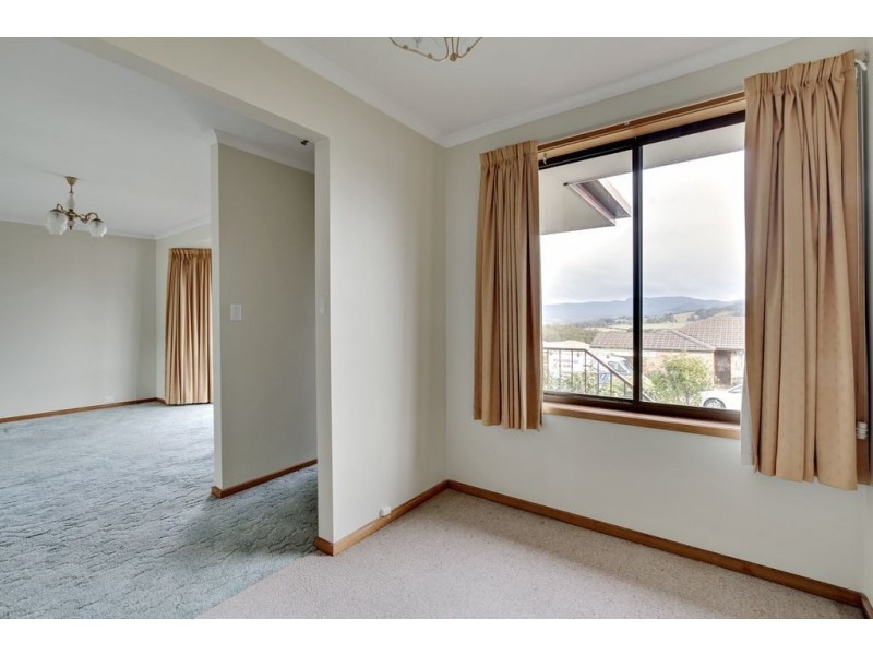 42 Village Drive, Kingston TAS 7050