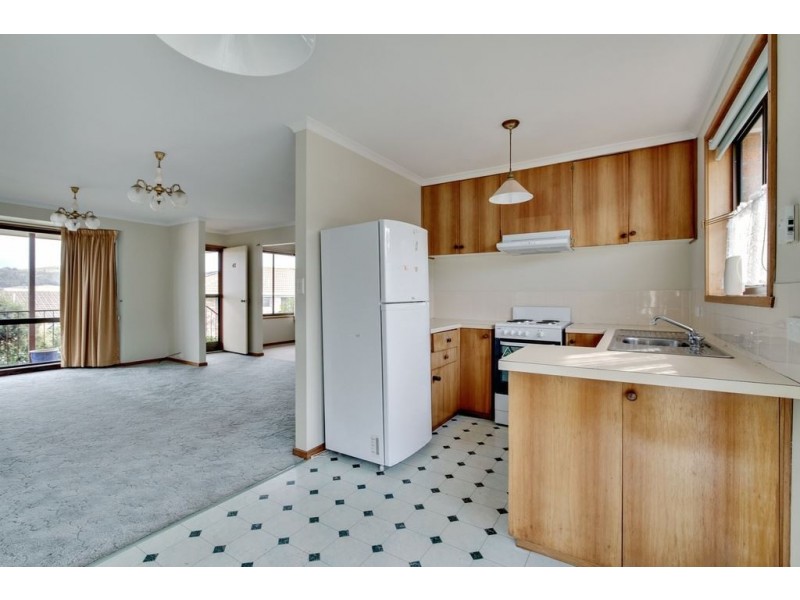 42 Village Drive, Kingston TAS 7050