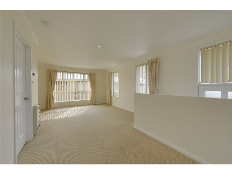 1/16 Pearsall Avenue, Blackmans Bay TAS 7052