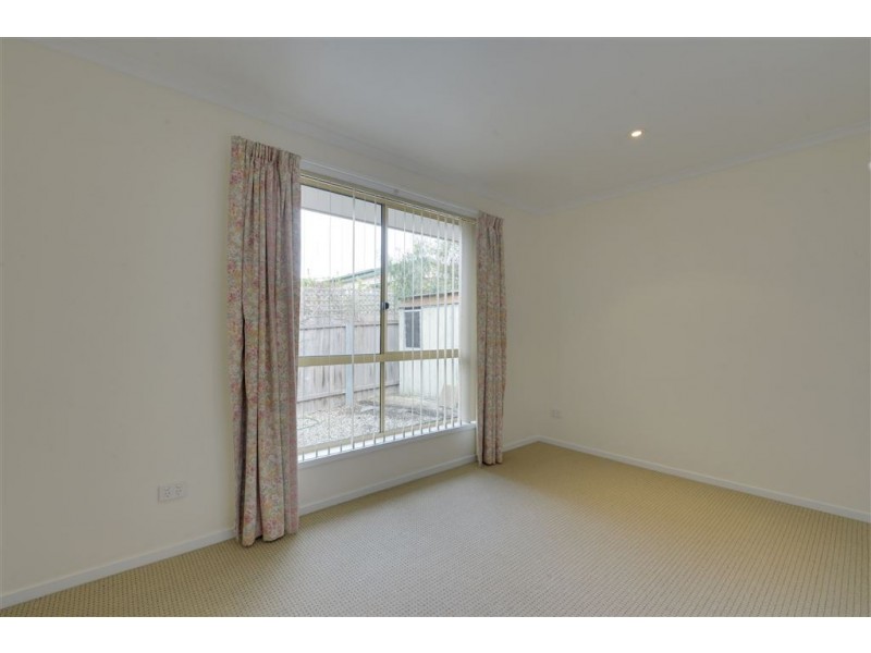 1/16 Pearsall Avenue, Blackmans Bay TAS 7052