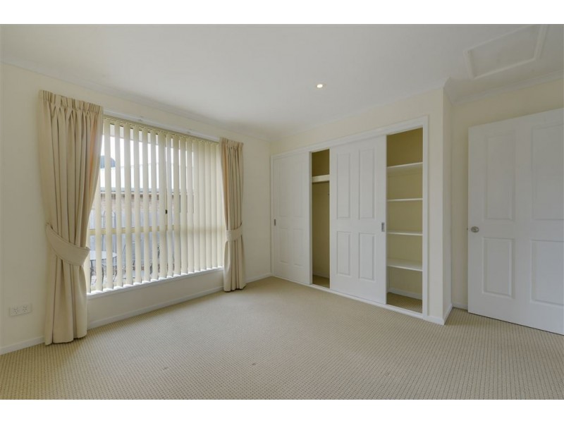 1/16 Pearsall Avenue, Blackmans Bay TAS 7052
