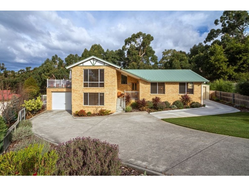 37 Timbertop Drive, Blackmans Bay TAS 7052