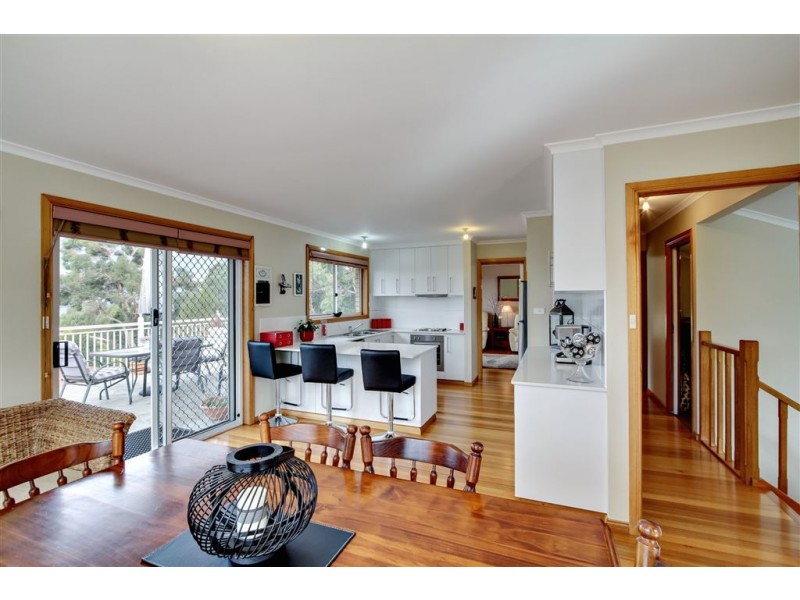 37 Timbertop Drive, Blackmans Bay TAS 7052