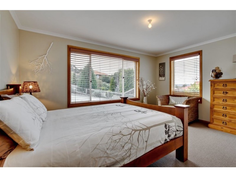 37 Timbertop Drive, Blackmans Bay TAS 7052