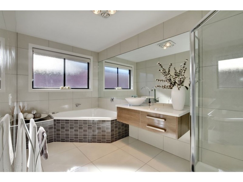 42 Kingfisher Street, Kingston TAS 7050