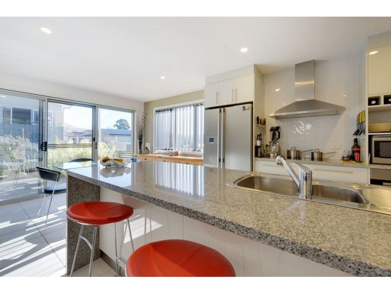 11/10 Denison Street, Kingston TAS 7050