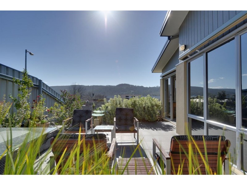 11/10 Denison Street, Kingston TAS 7050