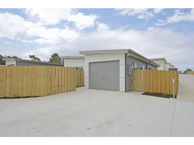 11/130 Burwood Drive, Blackmans Bay TAS 7052
