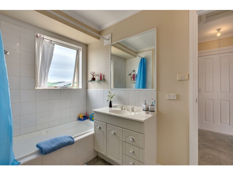 15 Guardian Court, Huntingfield TAS 7055