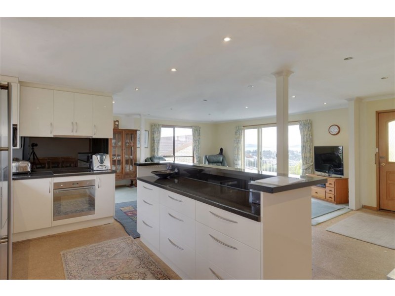48 Woodlands Drive, Blackmans Bay TAS 7052