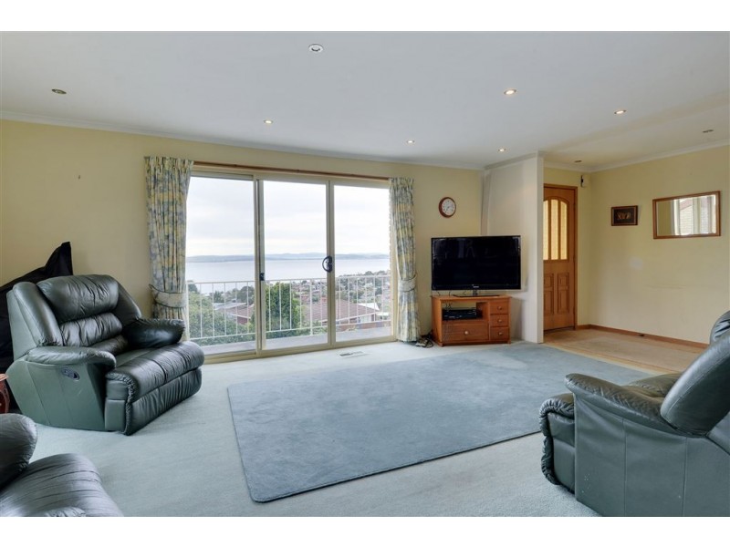 48 Woodlands Drive, Blackmans Bay TAS 7052