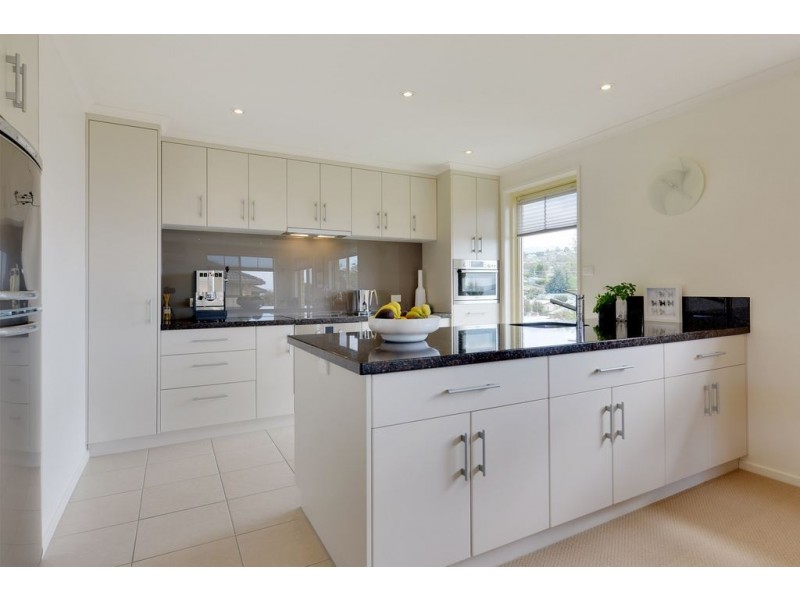 27 Carinya Street, Blackmans Bay TAS 7052