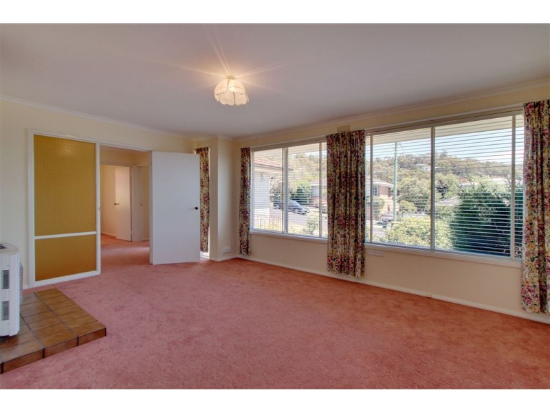 1 Wombara Avenue, Kingston Beach TAS 7050