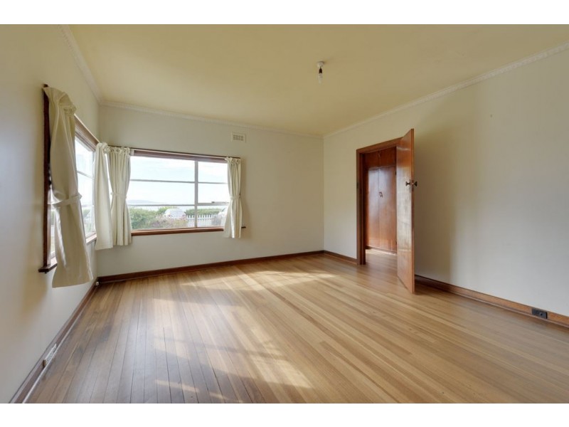 6 Ocean Esplanade, Blackmans Bay TAS 7052