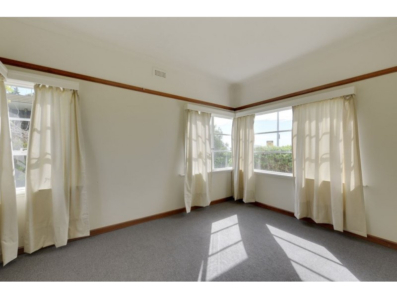 6 Ocean Esplanade, Blackmans Bay TAS 7052