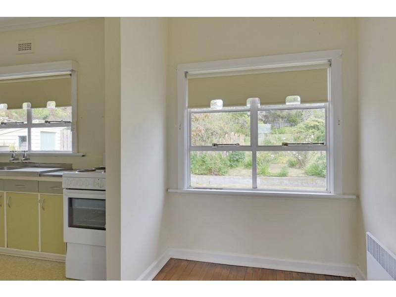 6 Ocean Esplanade, Blackmans Bay TAS 7052