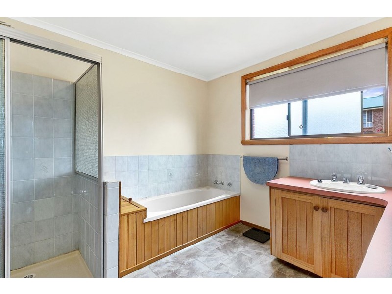 21 Amethyst Drive, Blackmans Bay TAS 7052