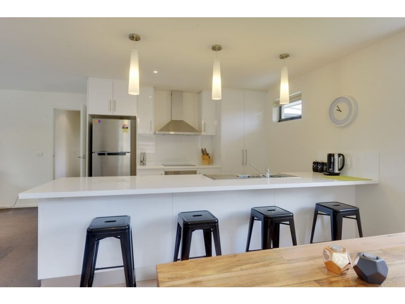 2/9 Discovery Place, Margate TAS 7054