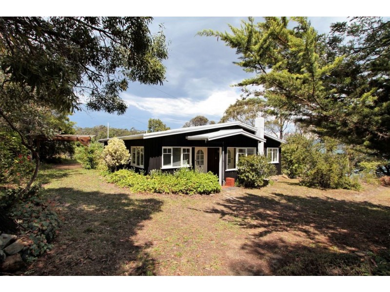 297 Howden Road, Howden TAS 7054