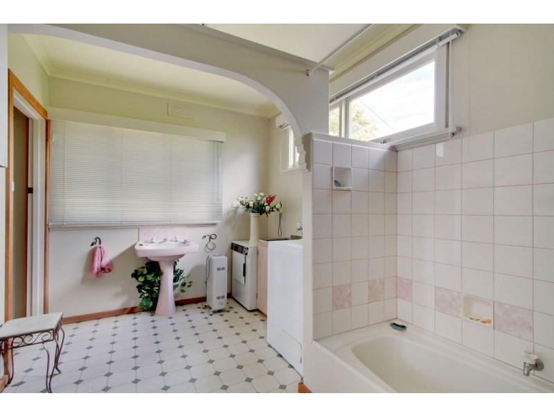 297 Howden Road, Howden TAS 7054