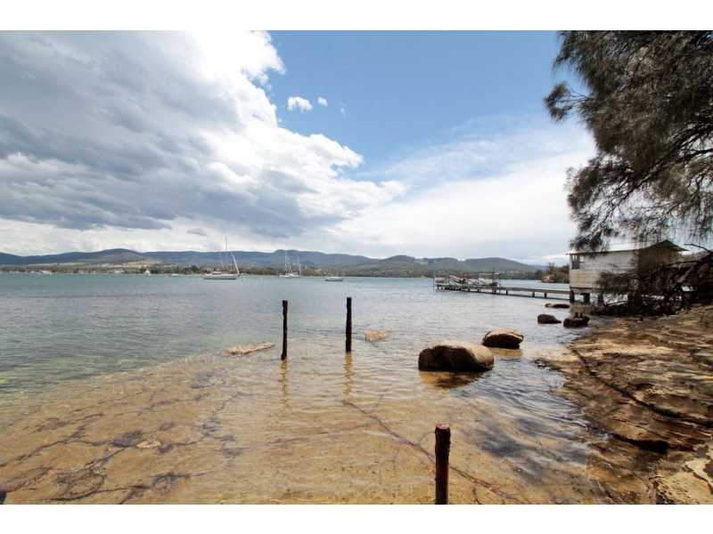 297 Howden Road, Howden TAS 7054