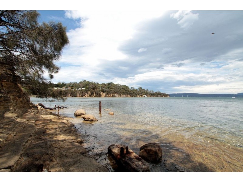 297 Howden Road, Howden TAS 7054